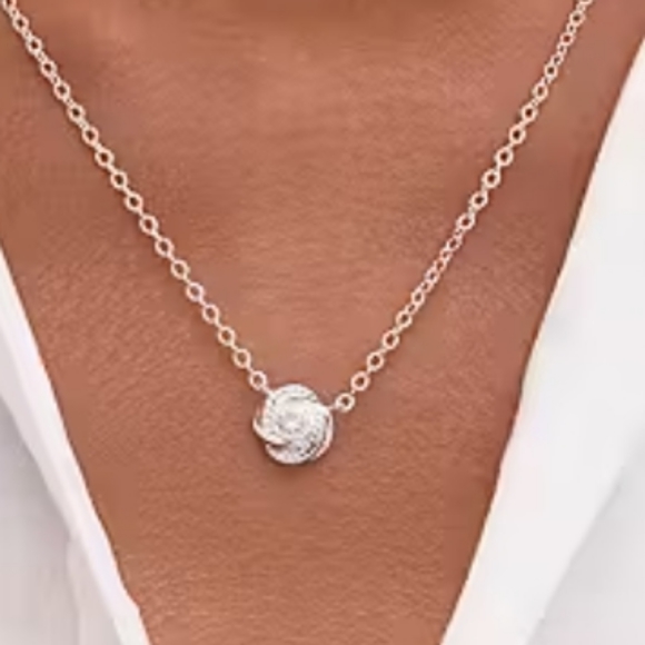 Kate Spade ♠️ Mini Knot Necklace - Picture 4 of 5